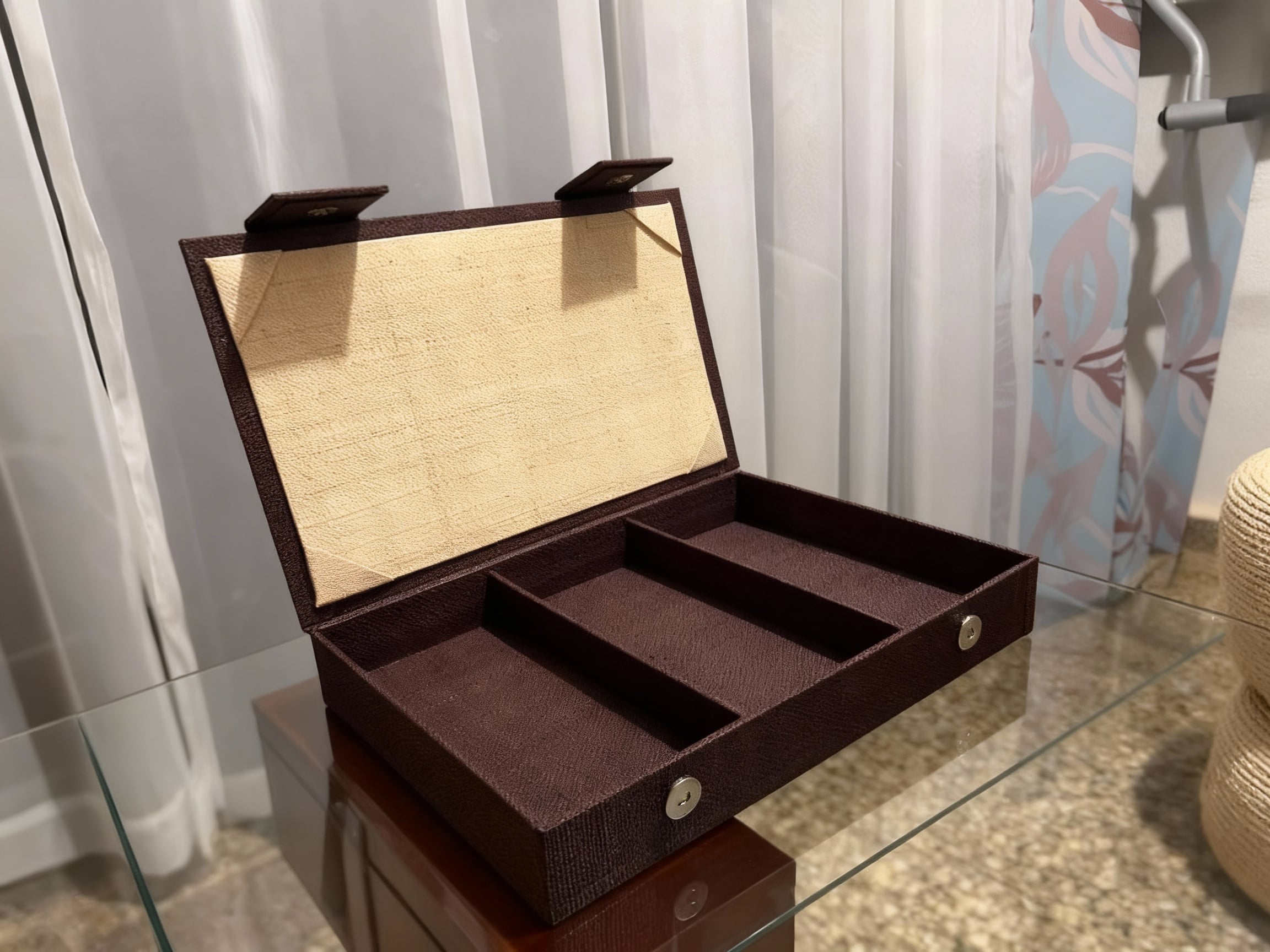 Handmade rabane chocolate box Madagascar